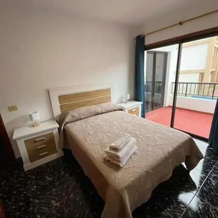 Lägenhet 3 Dormitorios. Terraza. Bus Stop Los Realejos